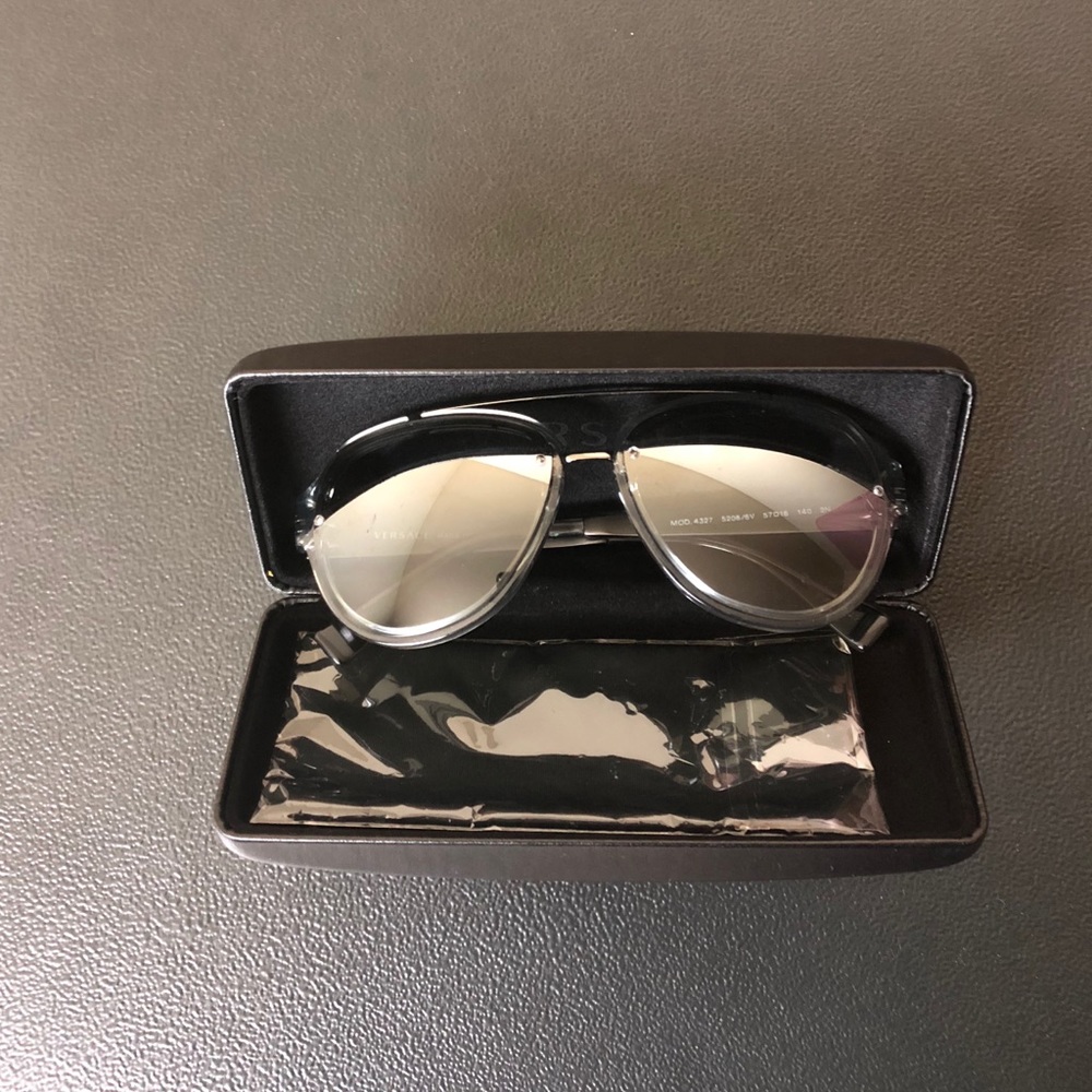 Nice Versace shades